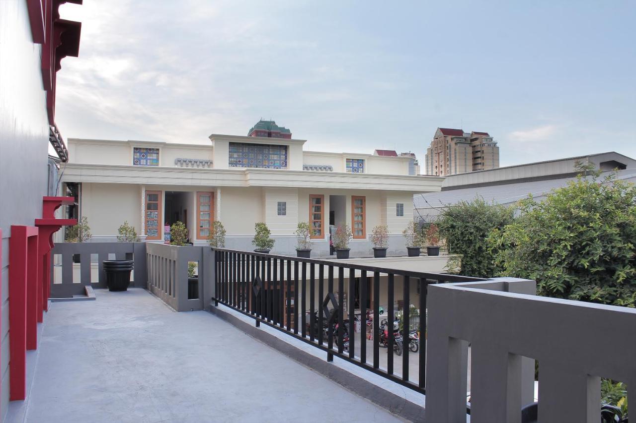Oyo 222 M@Jayakarta Hotel Exterior photo