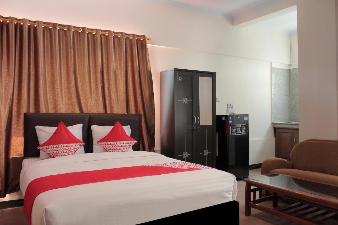 Oyo 222 M@Jayakarta Hotel Exterior photo