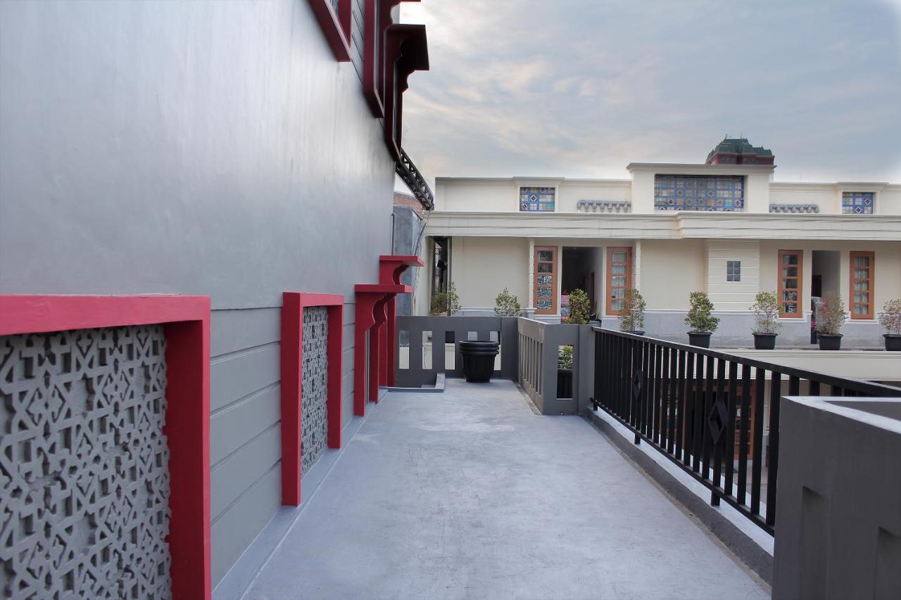 Oyo 222 M@Jayakarta Hotel Exterior photo