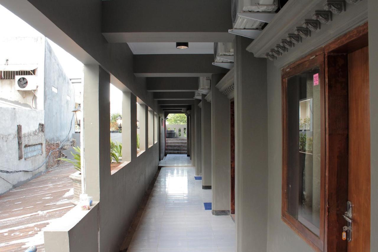 Oyo 222 M@Jayakarta Hotel Exterior photo