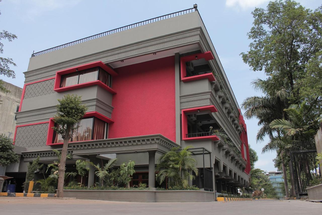 Oyo 222 M@Jayakarta Hotel Exterior photo